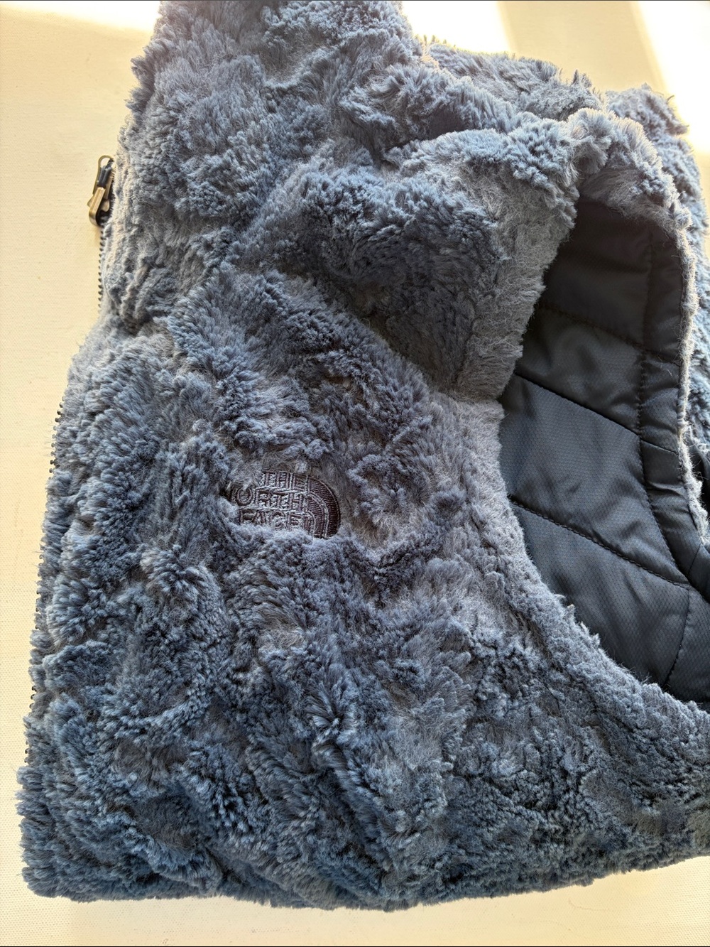 The North Face Women’s Reversible Puffer Vest Blue - Picture 11 of 12